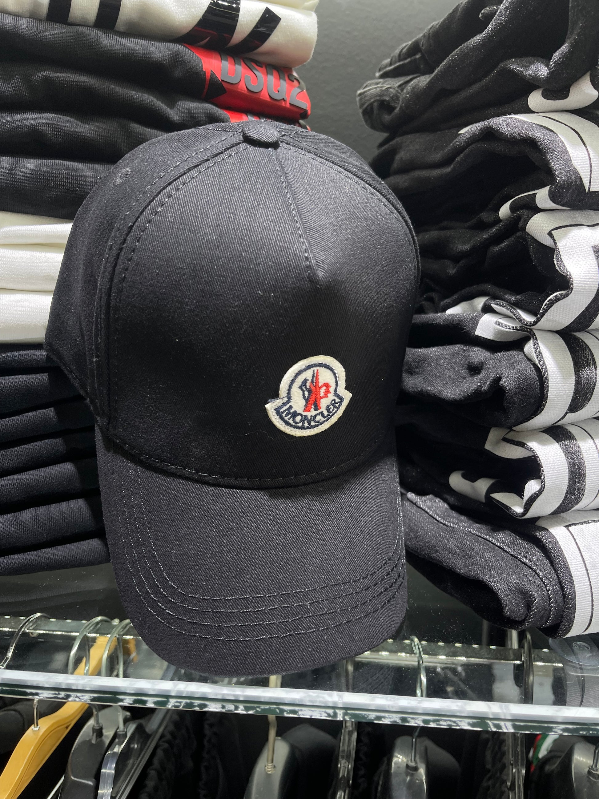 Moncler μαύρο
