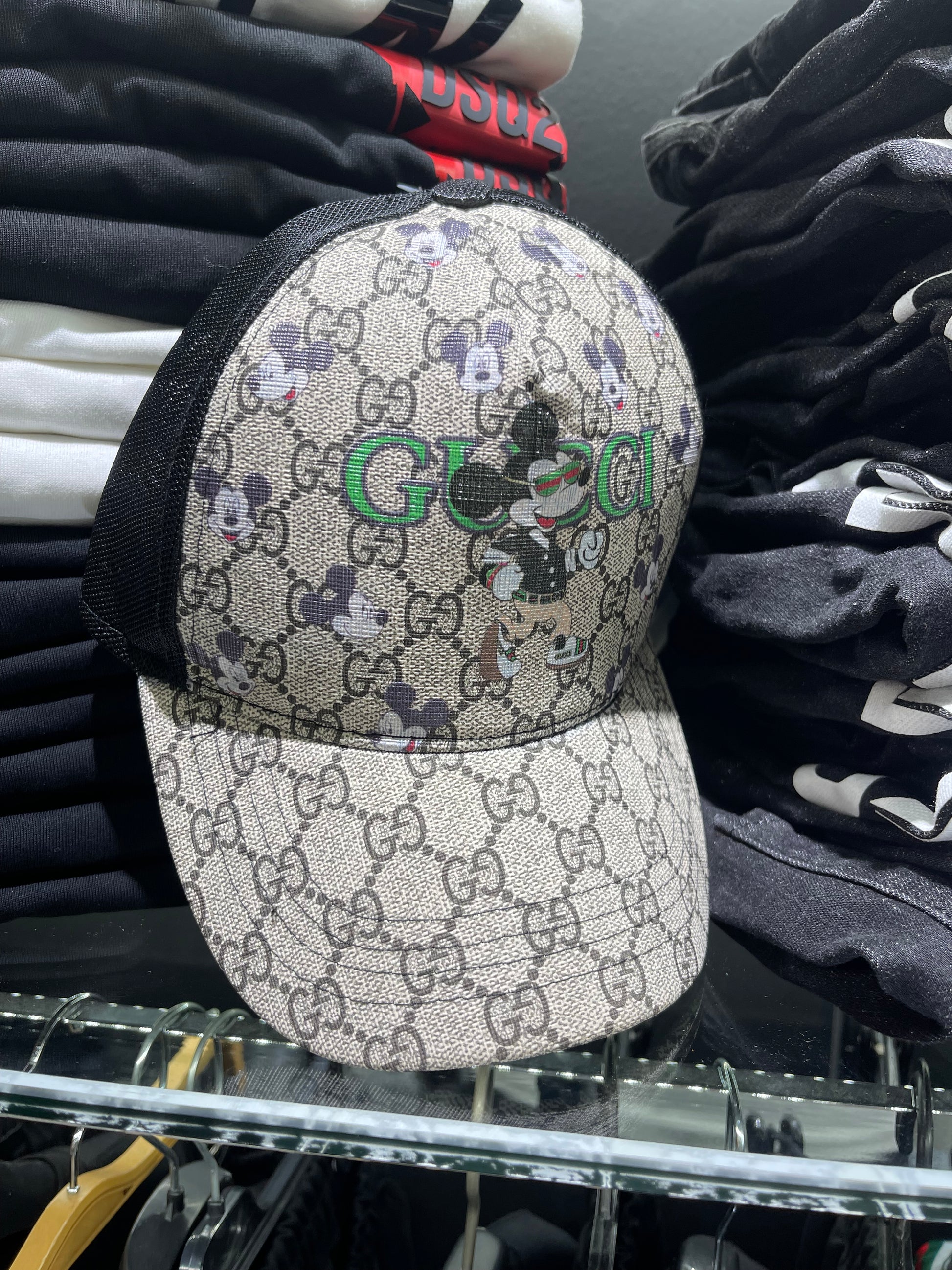 Gucci mickey μπεζ