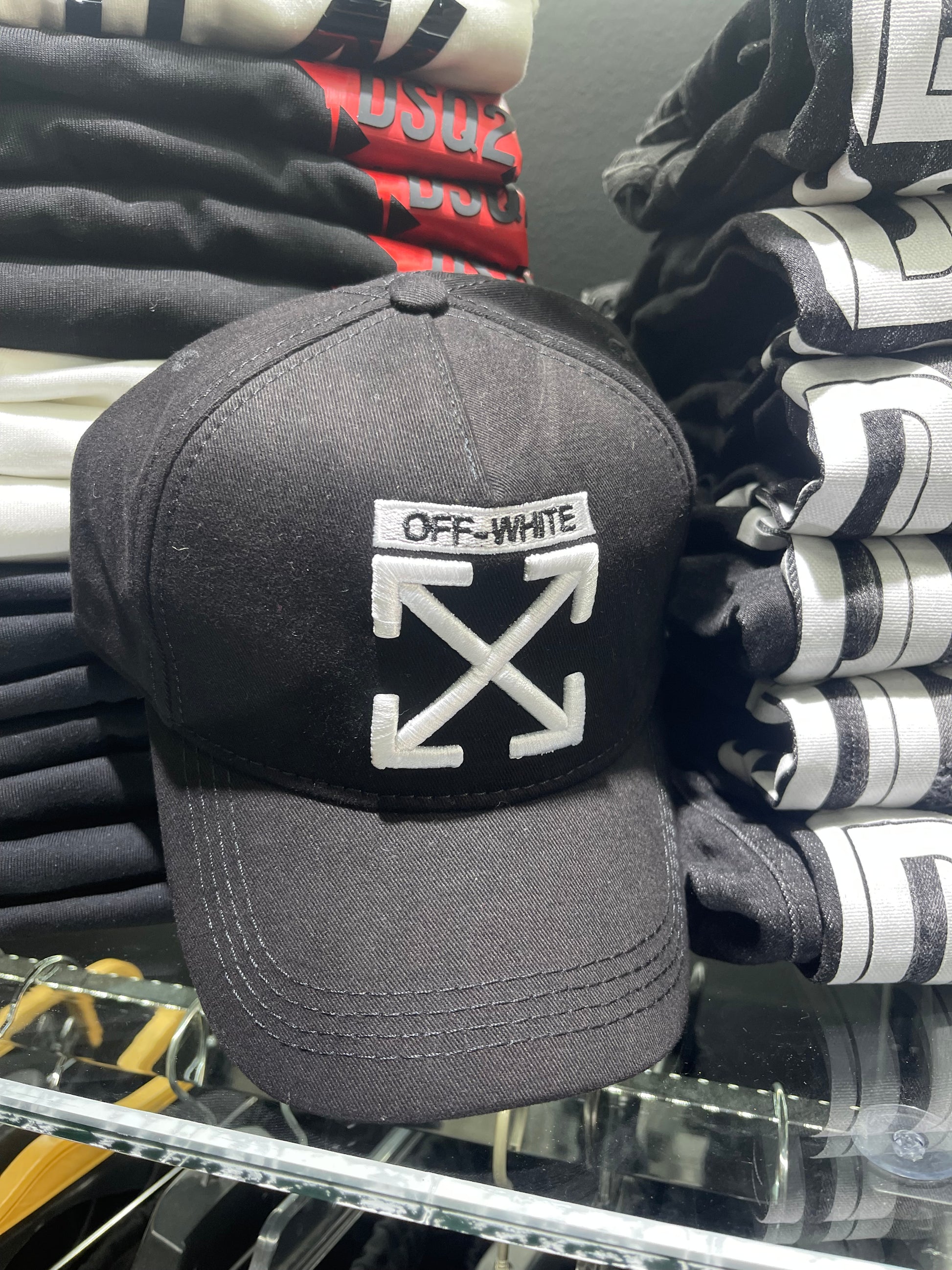 Off White μαύρο-λευκό