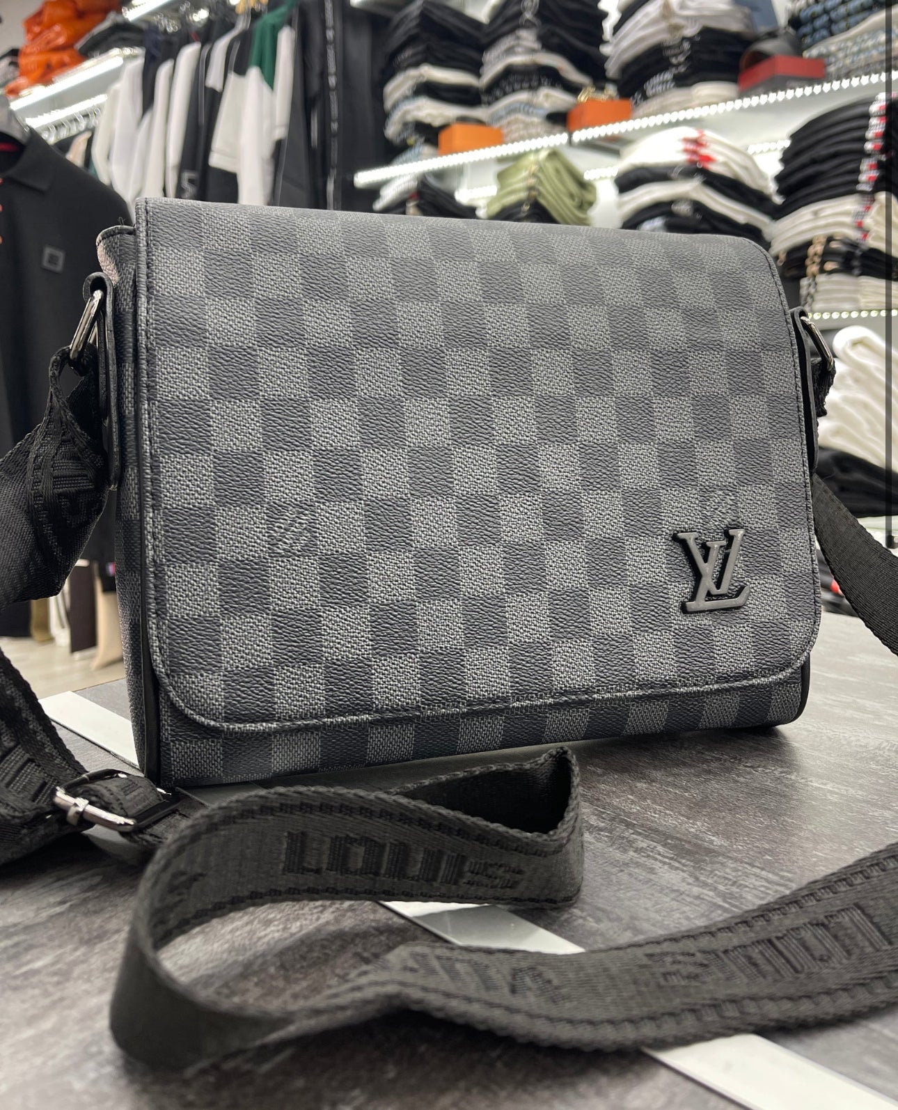 Louis Vuitton damier